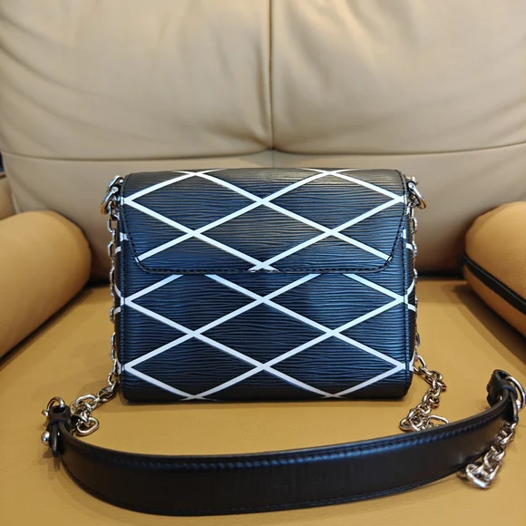 Louis Vuitton Black/White Malletage Leather Twist PM Shoulder Bag - Picture 2 of 12